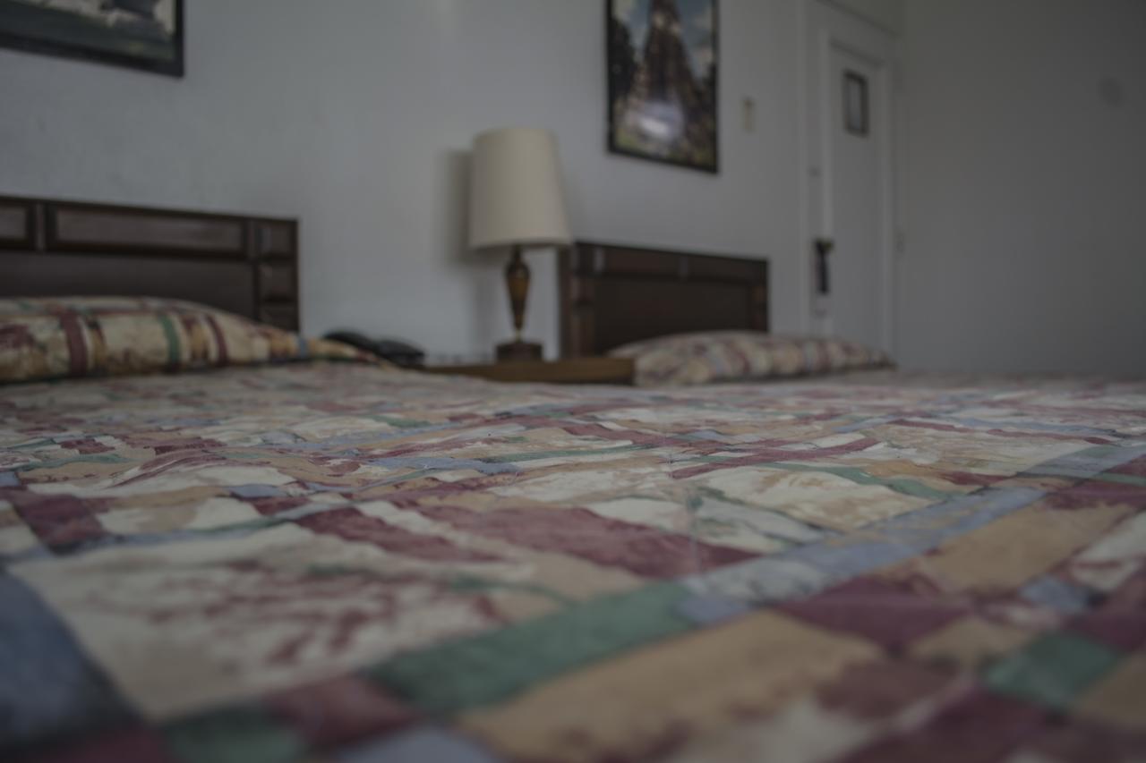 Hotel Plaza Guatemalaváros Szoba fotó