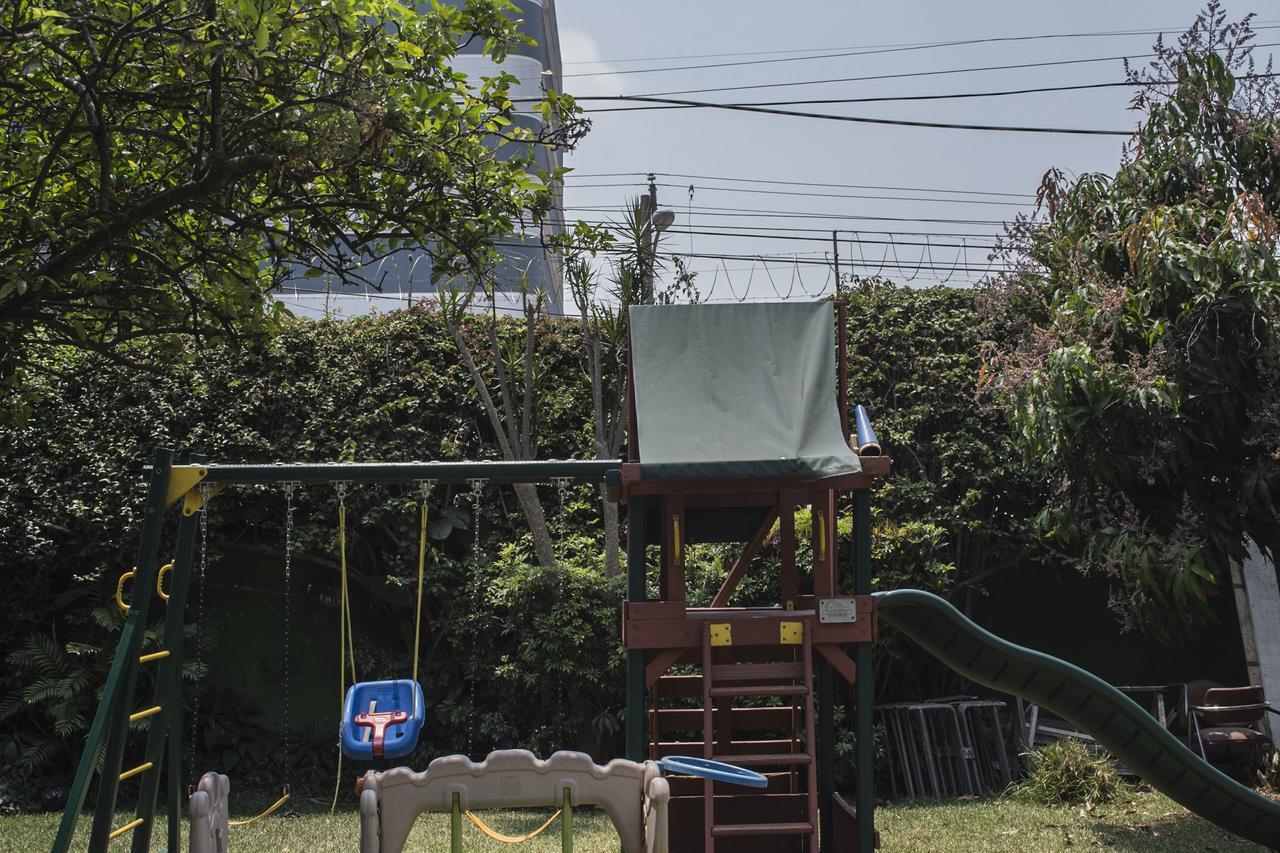 Hotel Plaza Guatemalaváros Kültér fotó
