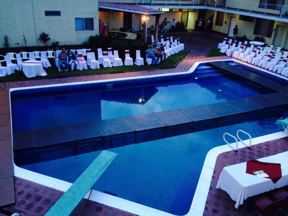 Hotel Plaza Guatemalaváros Kültér fotó